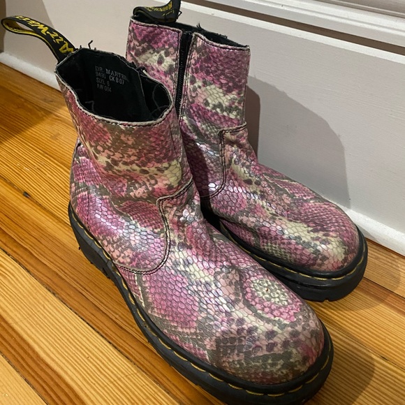RARE Dr. Martins Made in England Pink Snakeskin boot - Picture 3 of 9